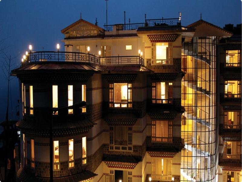 Keepsa Residency Hotel Гангток Екстериор снимка