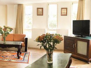 Keepsa Residency Hotel Гангток Екстериор снимка